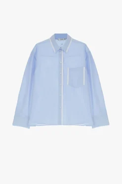 Camisa clásica con bolsillo perfilado