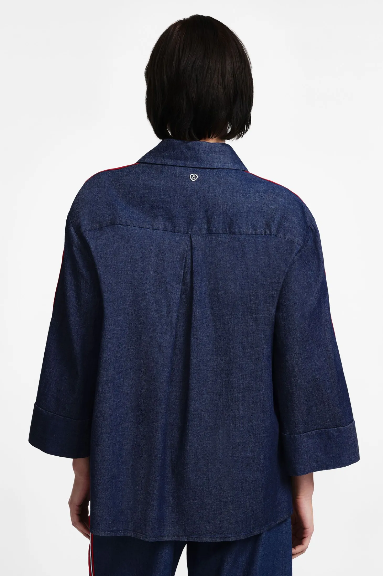 Camisa vaquera con rayas laterales