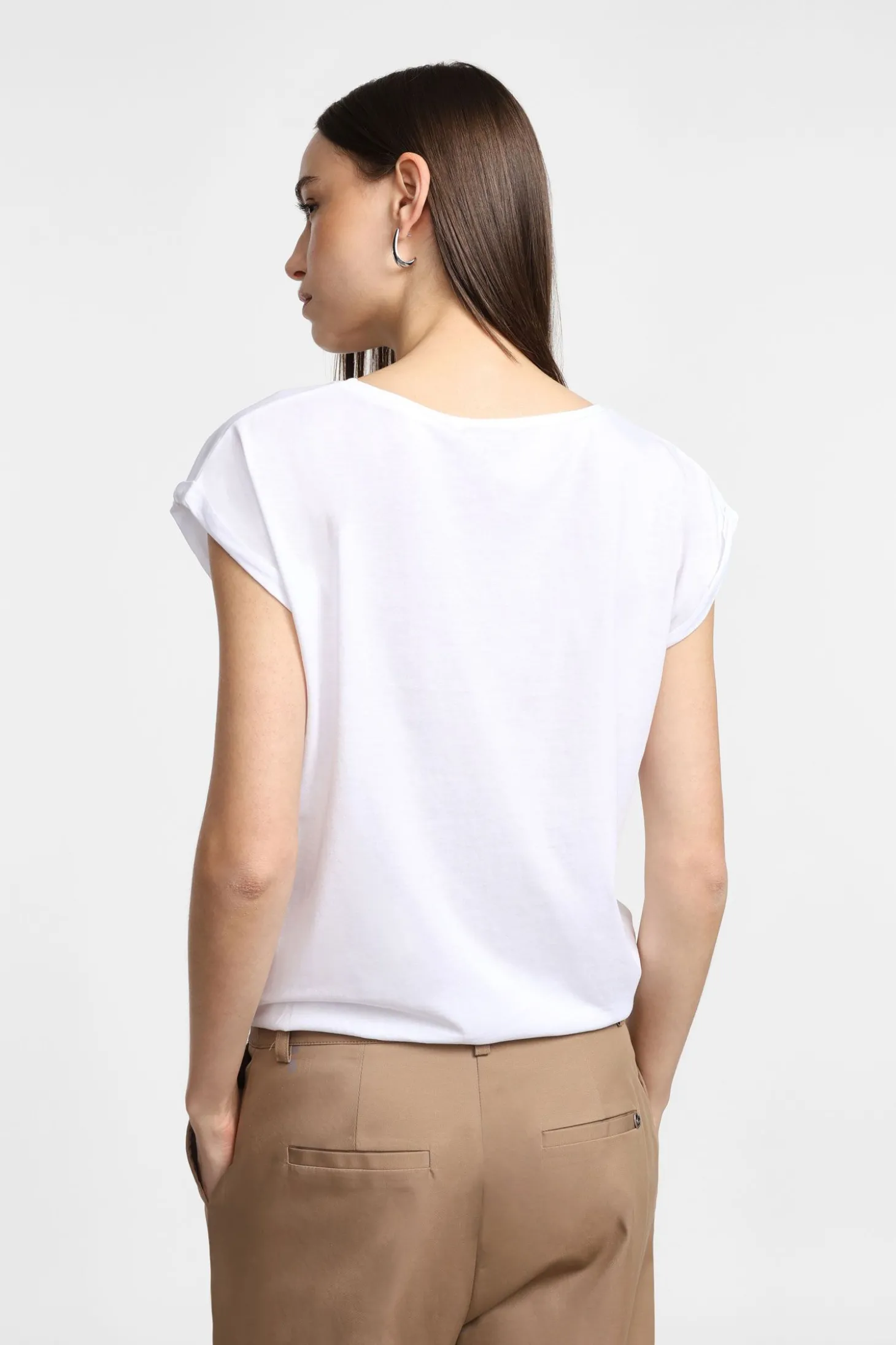 Camiseta con texto en el frente