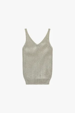 Camiseta perforada escote en v
