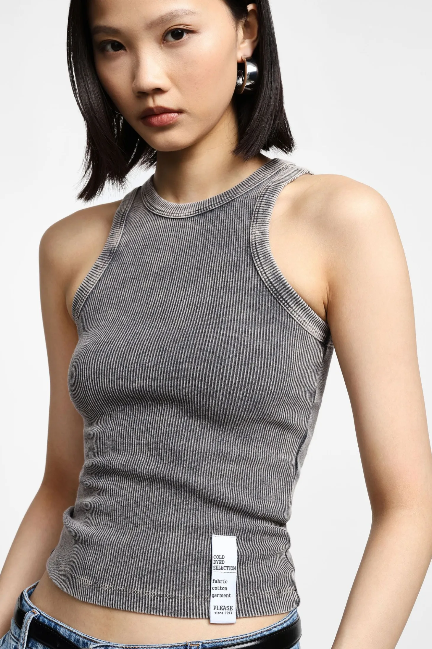 Camiseta sin mangas cuello redondo