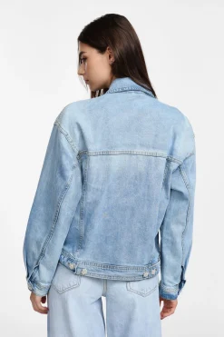Chaqueta de denim con botones