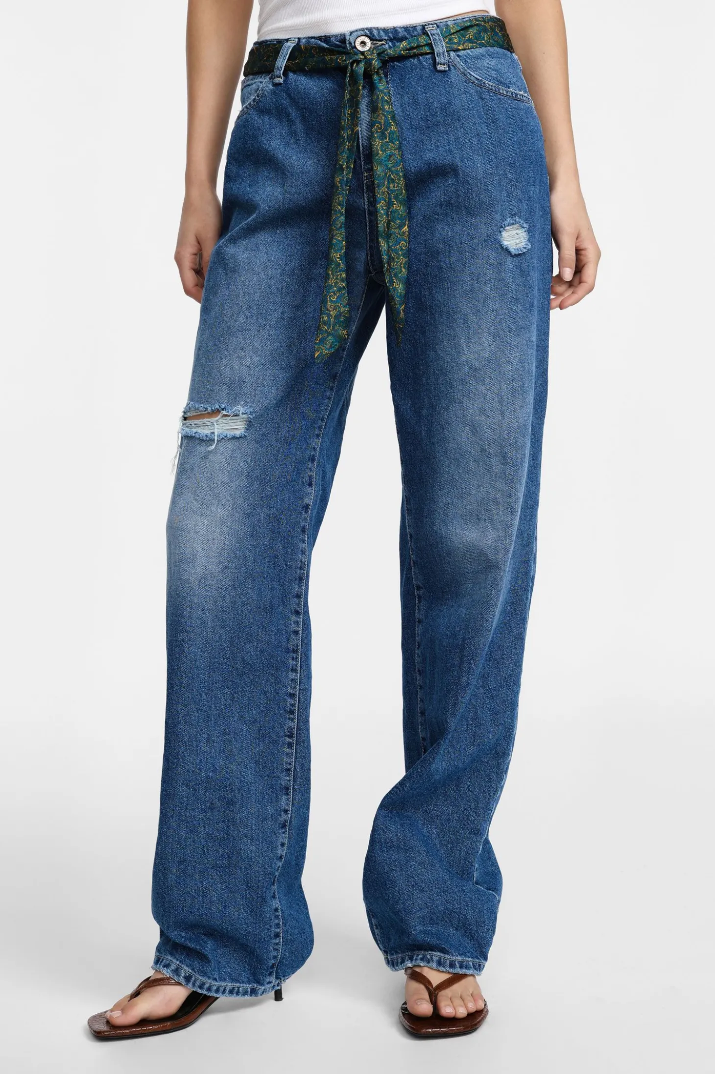 Jeans a gamba ampia con cintura