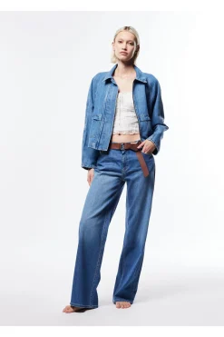 Jeans a gamba larga con cintura