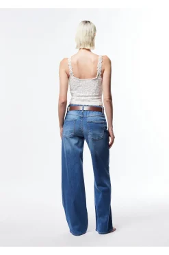 Jeans a gamba larga con cintura