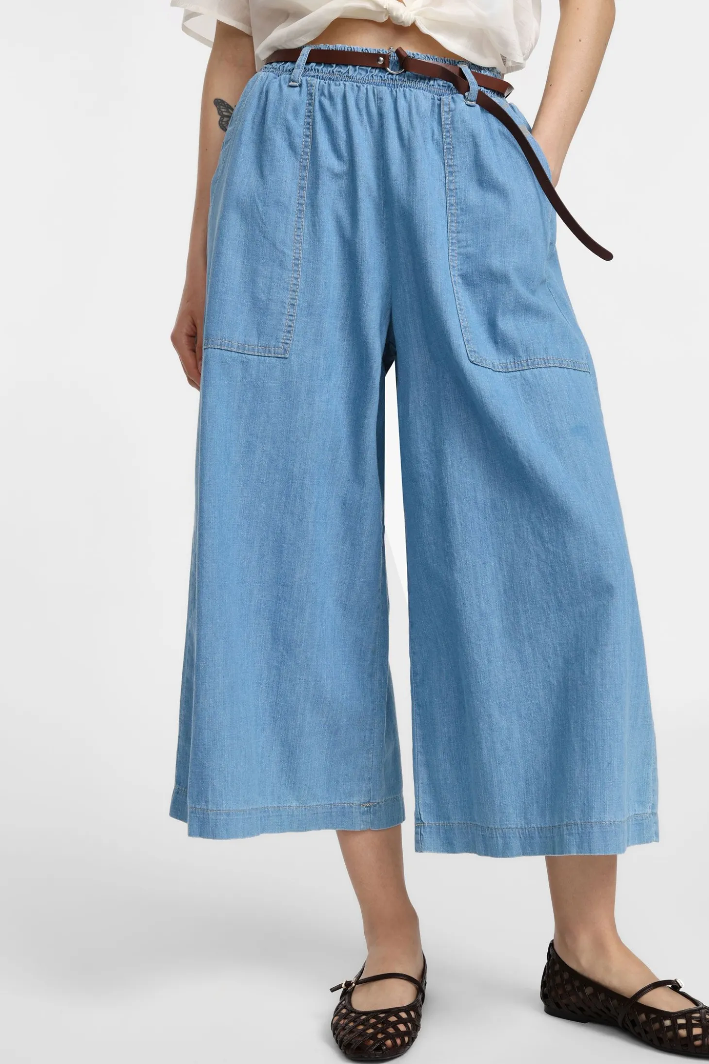Jeans ampi a vita alta