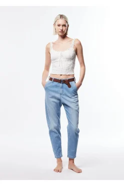 Jeans baggy con tasche laterali