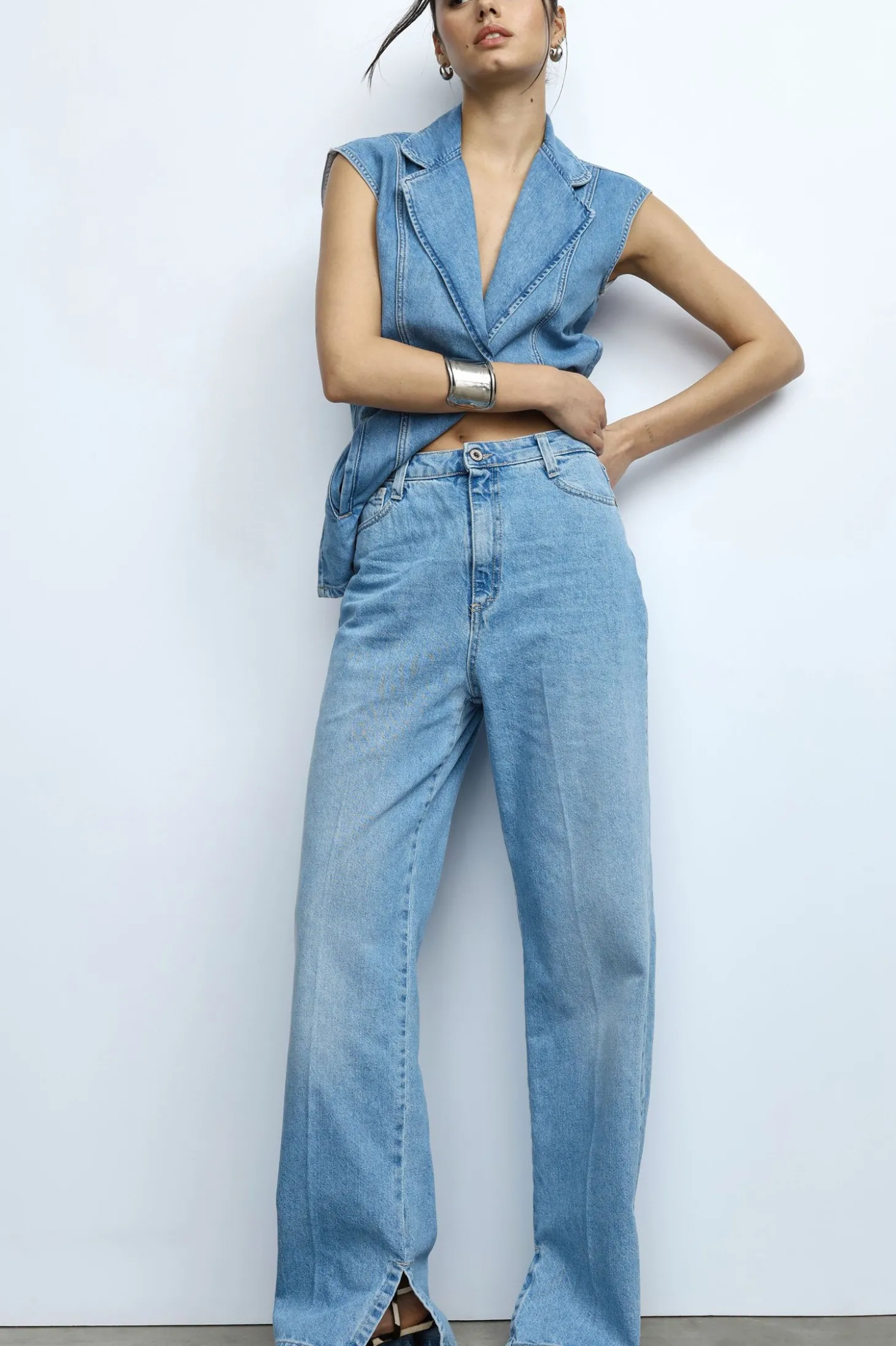 Jeans de pierna ancha con aberturas