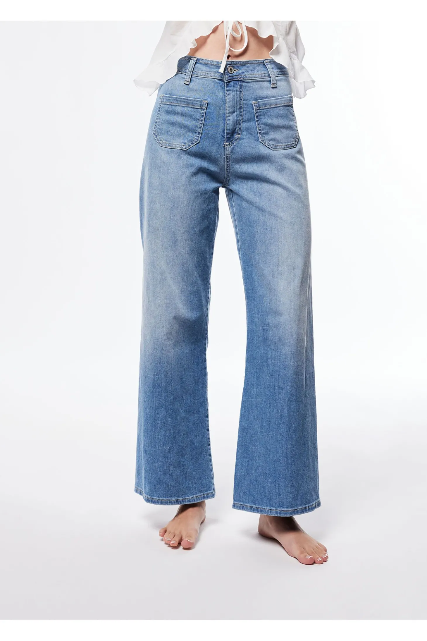 Jeans flare con vita media e tasche