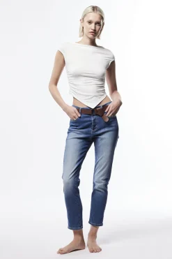 Jeans girlfriend con vita bassa