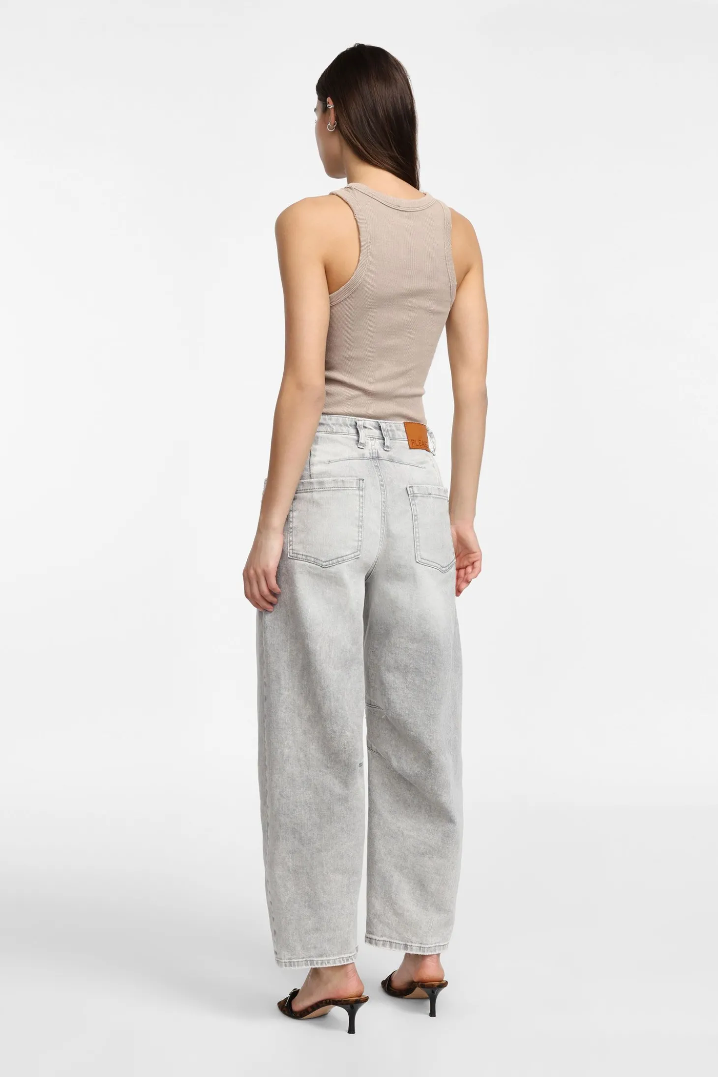 Jeans tapered de cintura alta