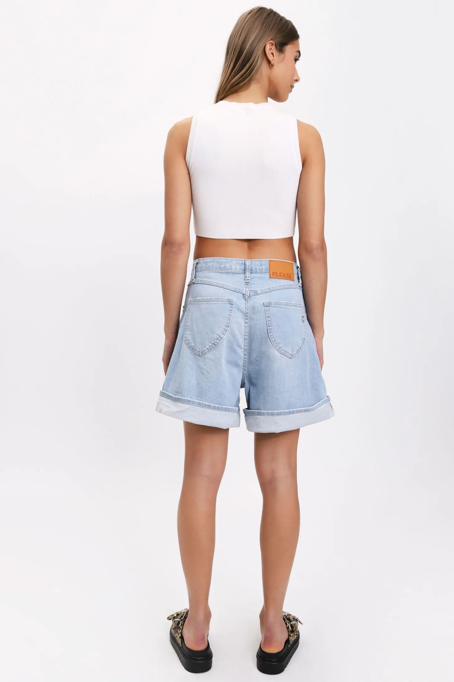 Pantalón corto evasé en denim claro