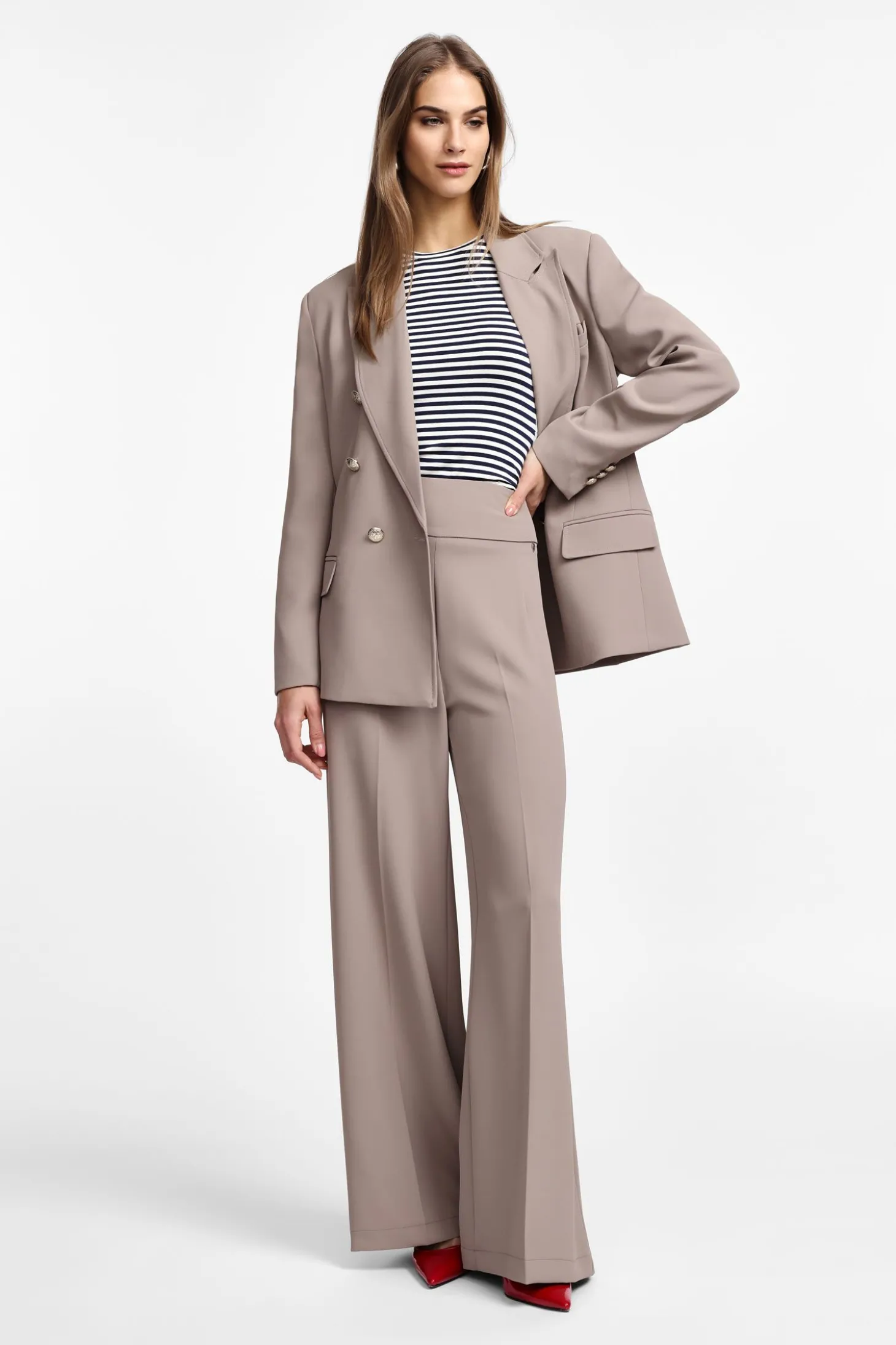 Pantalones acampanados de cintura alta