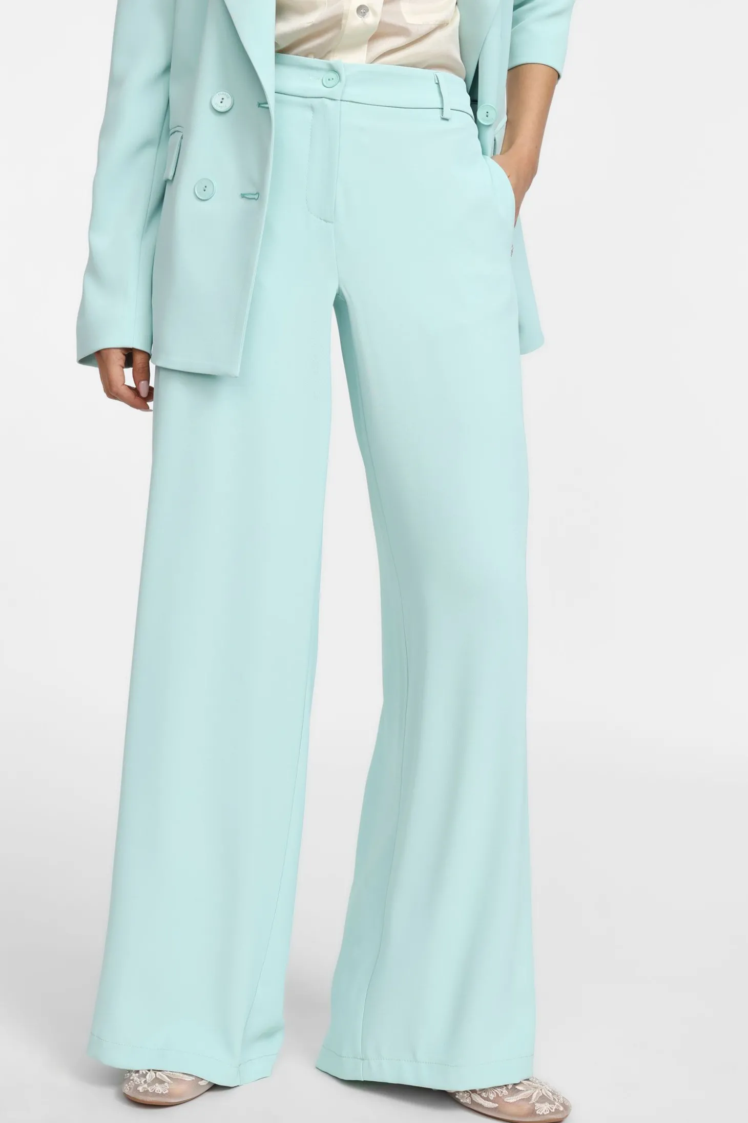 Pantalones anchos de tiro alto
