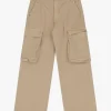 Pantalones chino con bolsillos laterales
