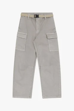 Pantalones chinos con bolsillos grandes