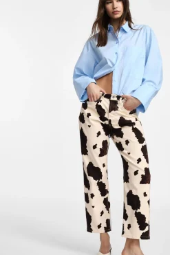 Pantalones rectos con estampado animal