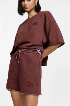 Shorts con cordón y logotipo bordado