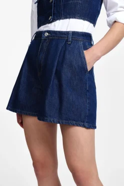 Shorts de denim con cintura alta y bolsillos